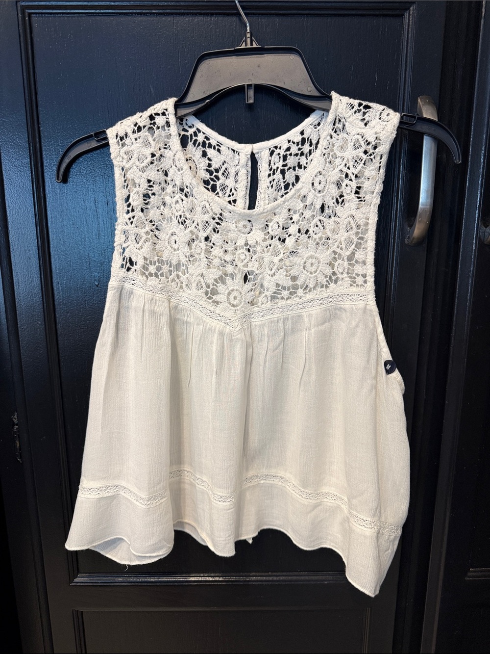 Abercrombie & Fitch Crochet Yoke & lace Sleeveless Top with open back NWT